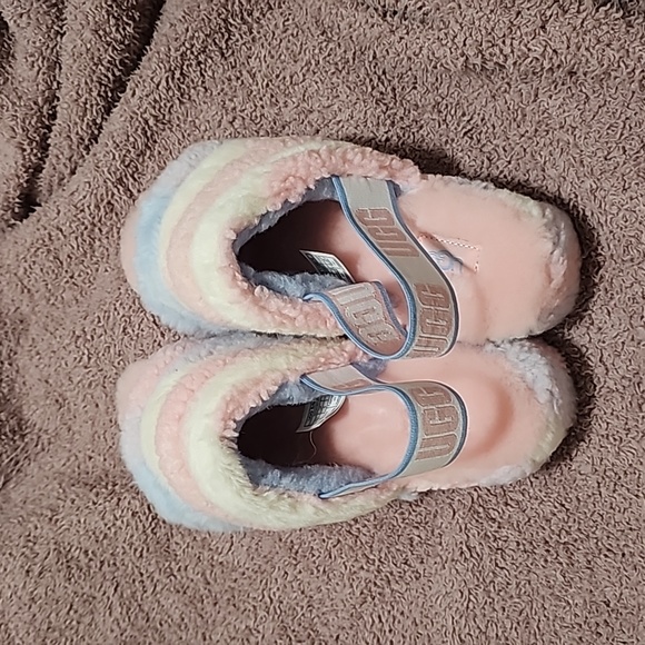 Ugg Fluff Yeah Slide - Picture 4 of 5